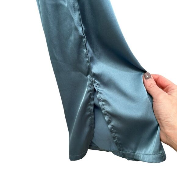 PrettyLittleThing Blue Satin Triangle Bralette & Wide Leg Trouser Set - Picture 7 of 9